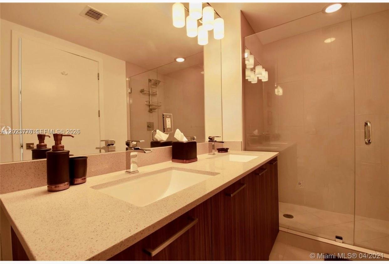 5300 Paseo Blvd   Unit 401 #401, Doral FL 33166