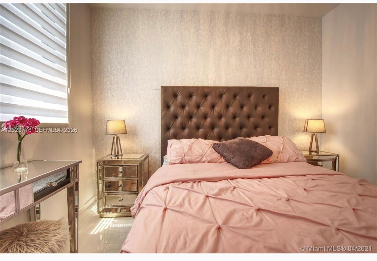 5300 Paseo Blvd   Unit 401 #401, Doral FL 33166