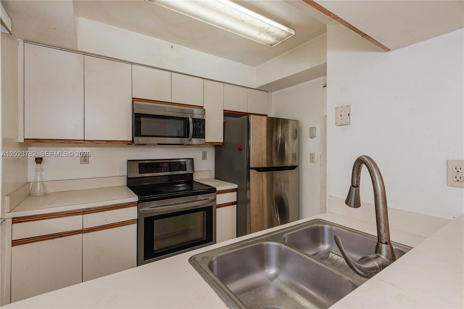 15525 N Miami Lakeway N #205-8, Miami Lakes FL 33014