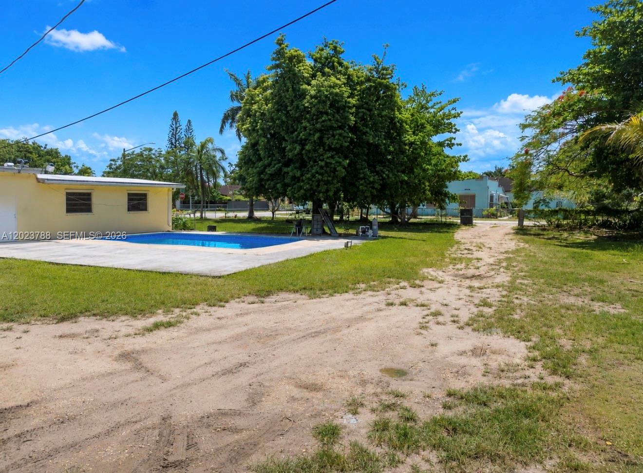 329 NW 13th St, Homestead FL 33030