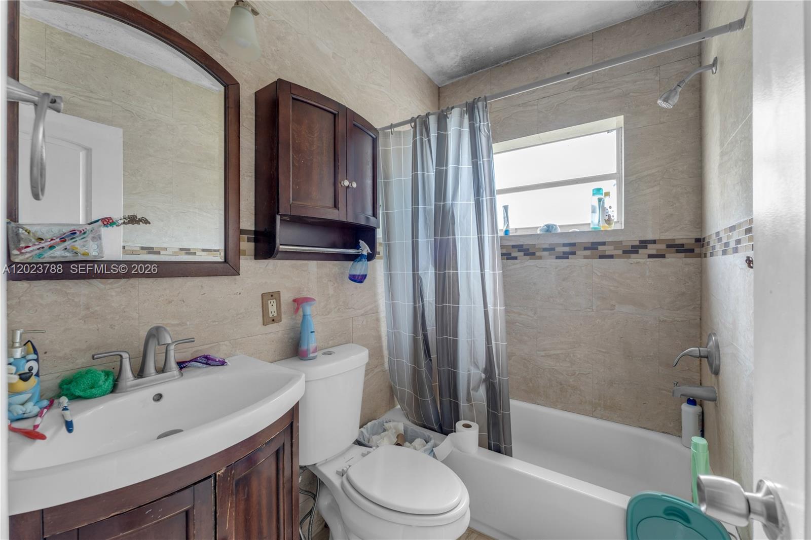 329 NW 13th St, Homestead FL 33030
