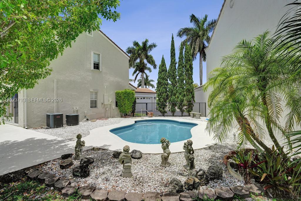 21461 Sawmill Ct, Boca Raton FL 33498