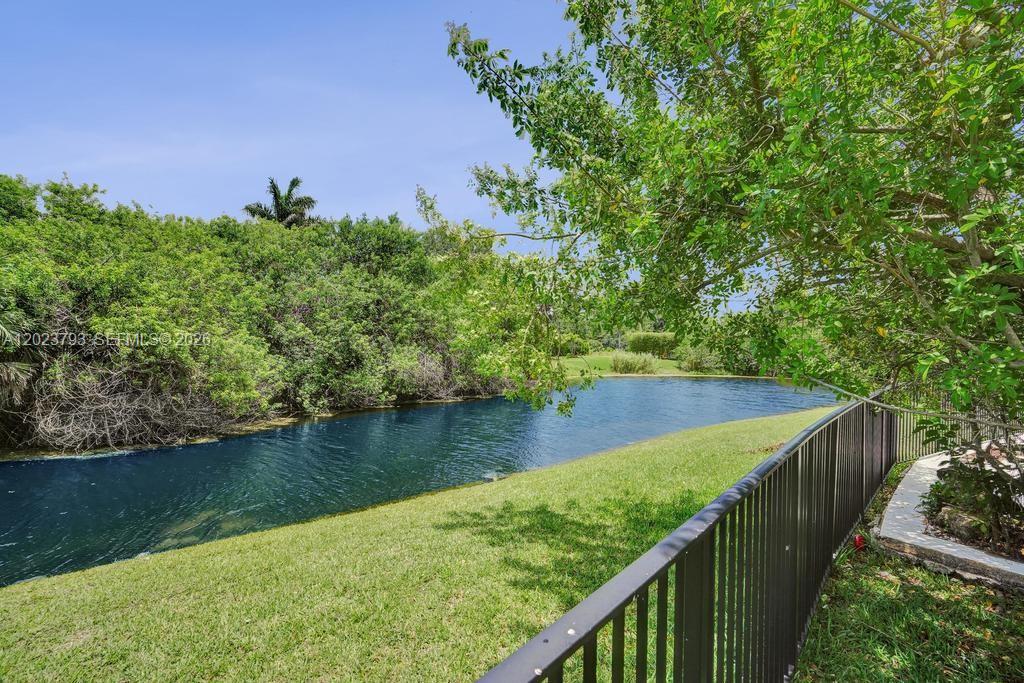 21461 Sawmill Ct, Boca Raton FL 33498