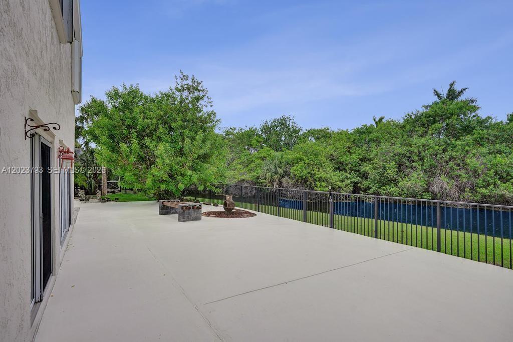 21461 Sawmill Ct, Boca Raton FL 33498