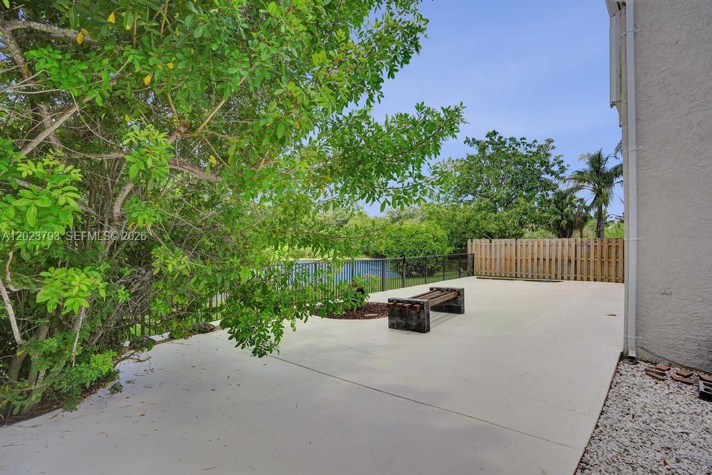 21461 Sawmill Ct, Boca Raton FL 33498