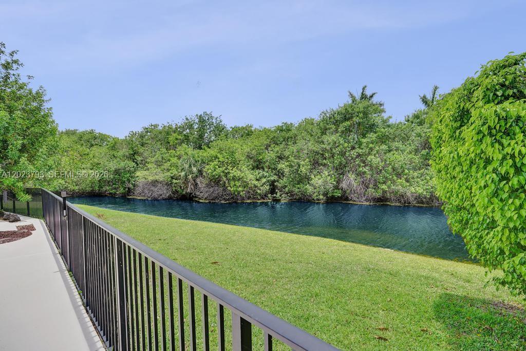 21461 Sawmill Ct, Boca Raton FL 33498