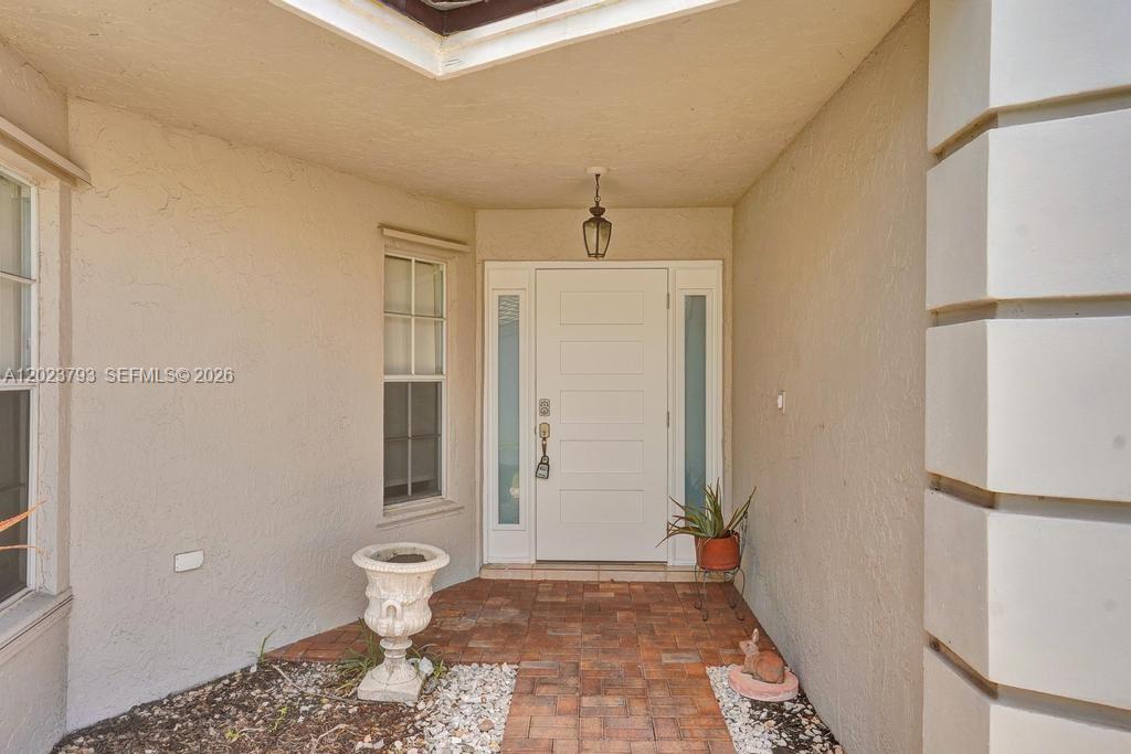 21461 Sawmill Ct, Boca Raton FL 33498