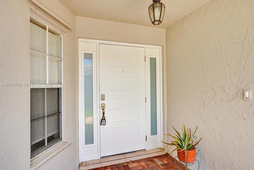 21461 Sawmill Ct, Boca Raton FL 33498