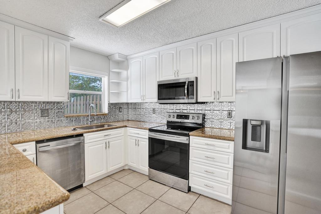 21461 Sawmill Ct, Boca Raton FL 33498