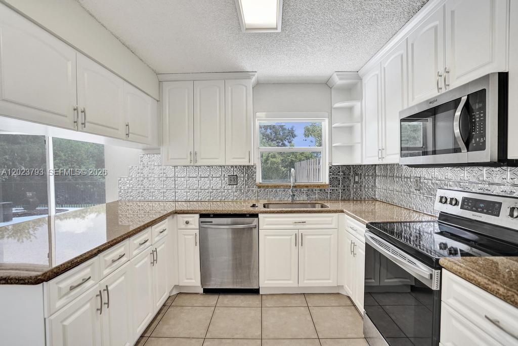 21461 Sawmill Ct, Boca Raton FL 33498