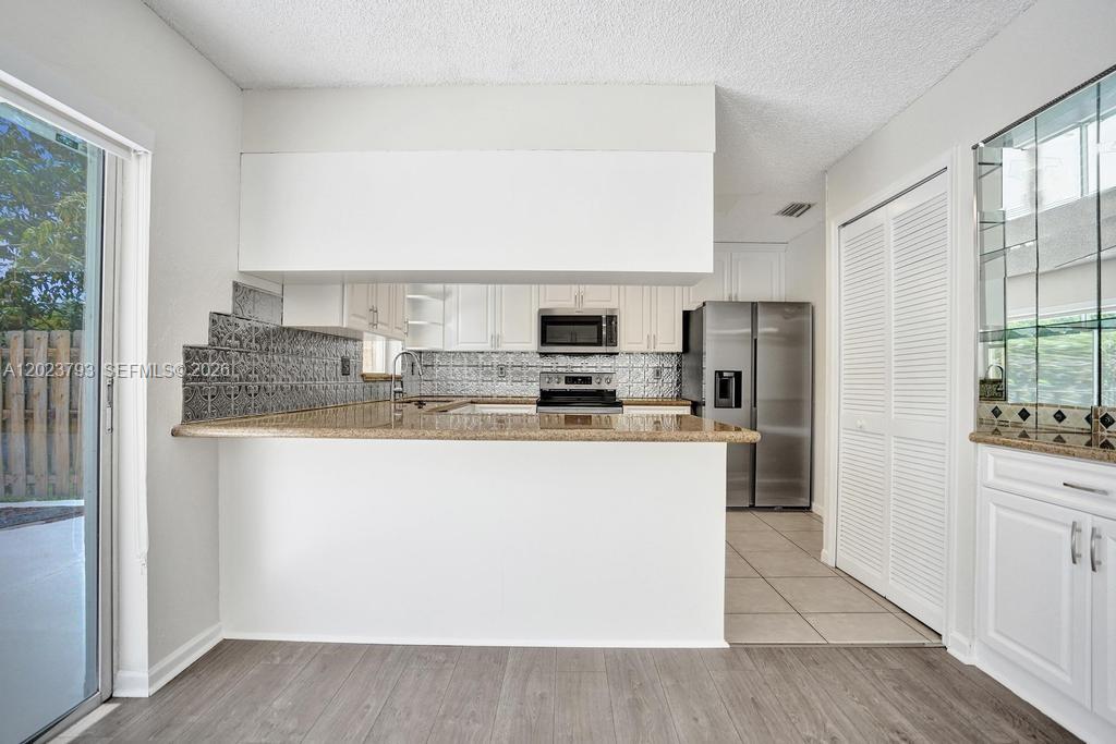 21461 Sawmill Ct, Boca Raton FL 33498