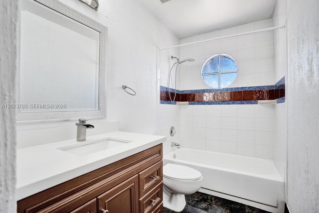 21461 Sawmill Ct, Boca Raton FL 33498