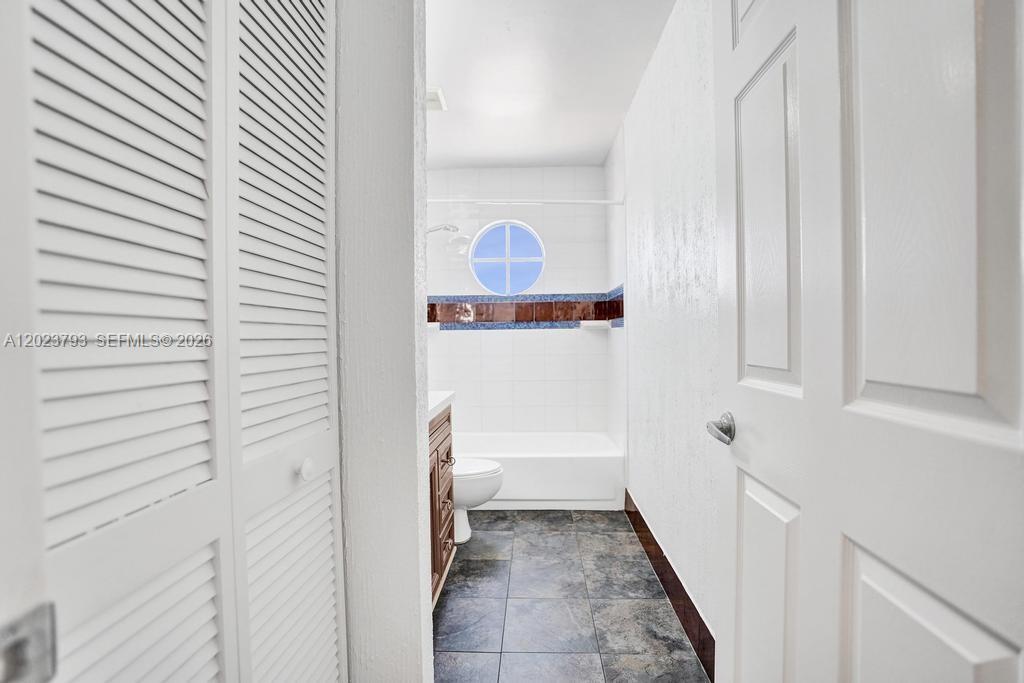 21461 Sawmill Ct, Boca Raton FL 33498
