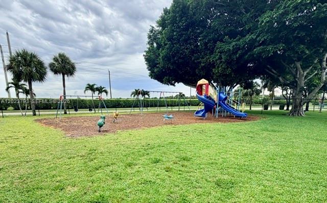 21461 Sawmill Ct, Boca Raton FL 33498