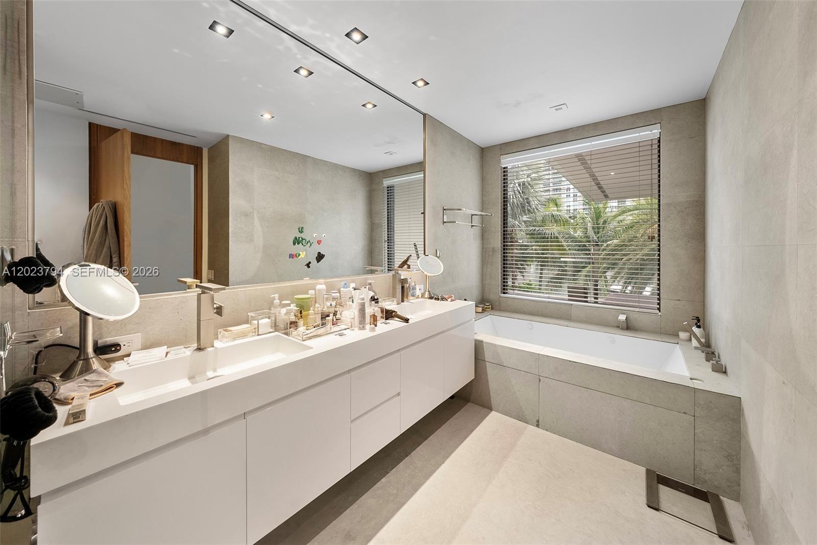 385 Centre Is, Golden Beach FL 33160