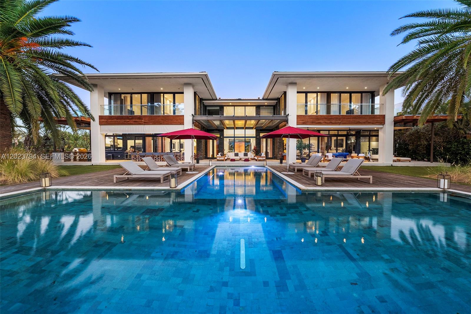 385 Centre Is, Golden Beach FL 33160