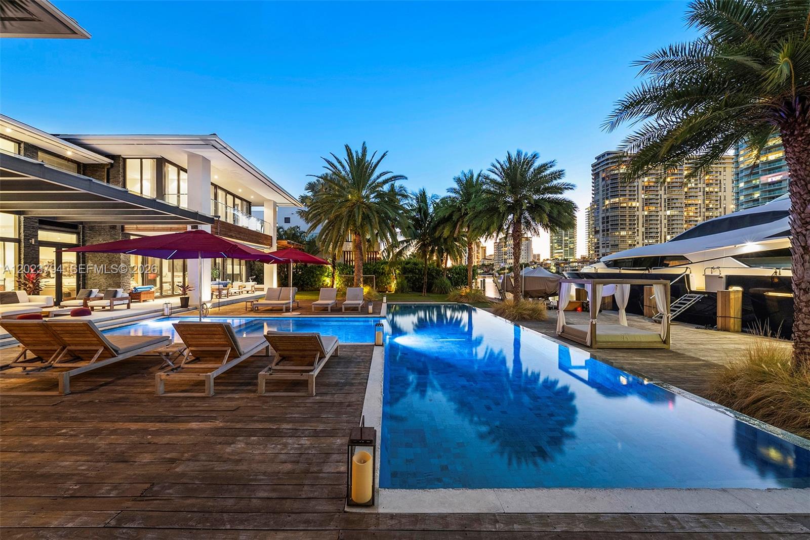 385 Centre Is, Golden Beach FL 33160