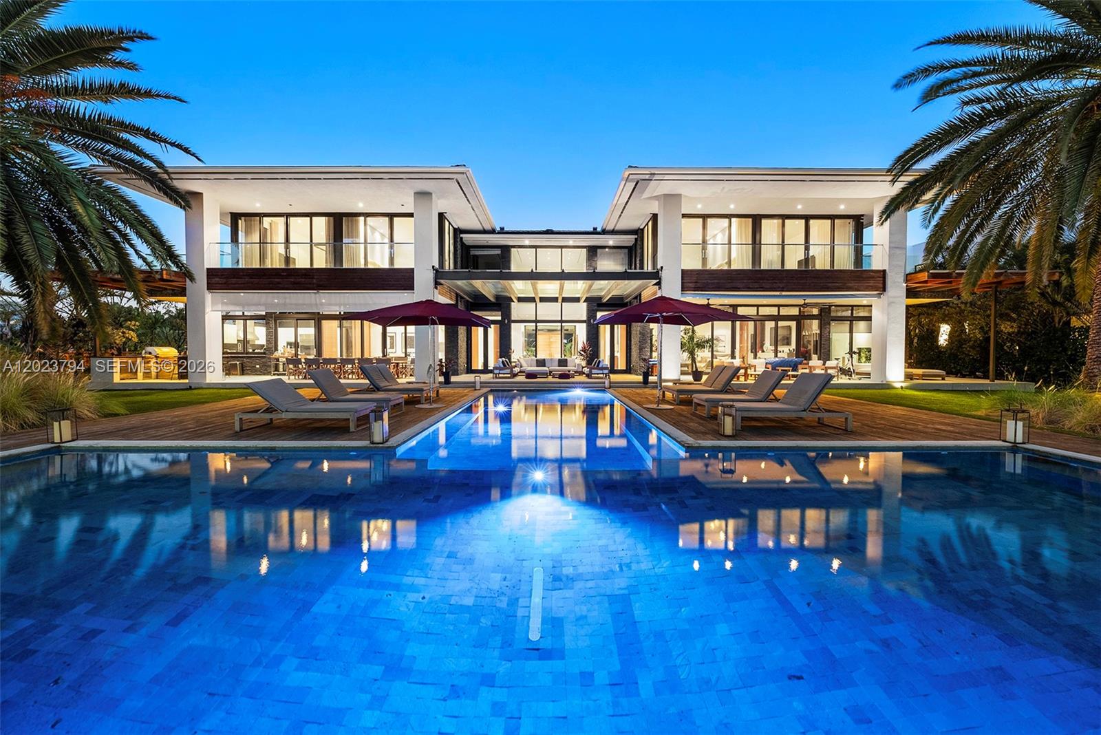 385 Centre Is, Golden Beach FL 33160