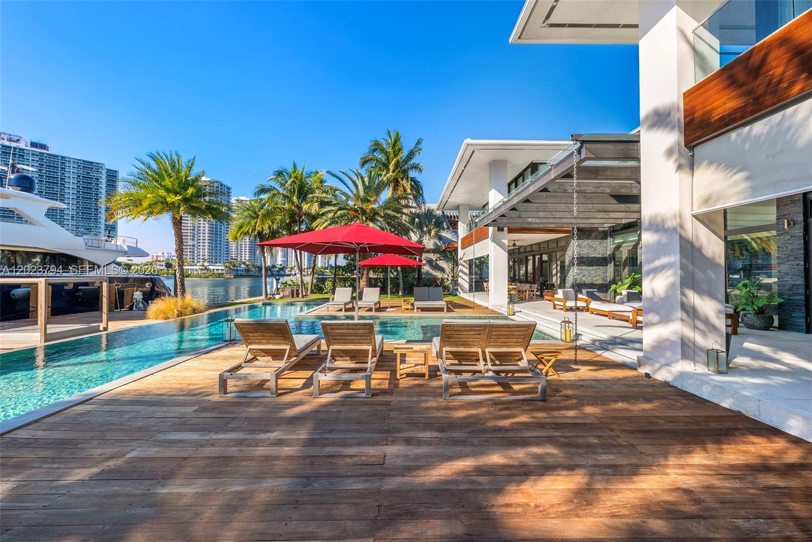 385 Centre Is, Golden Beach FL 33160