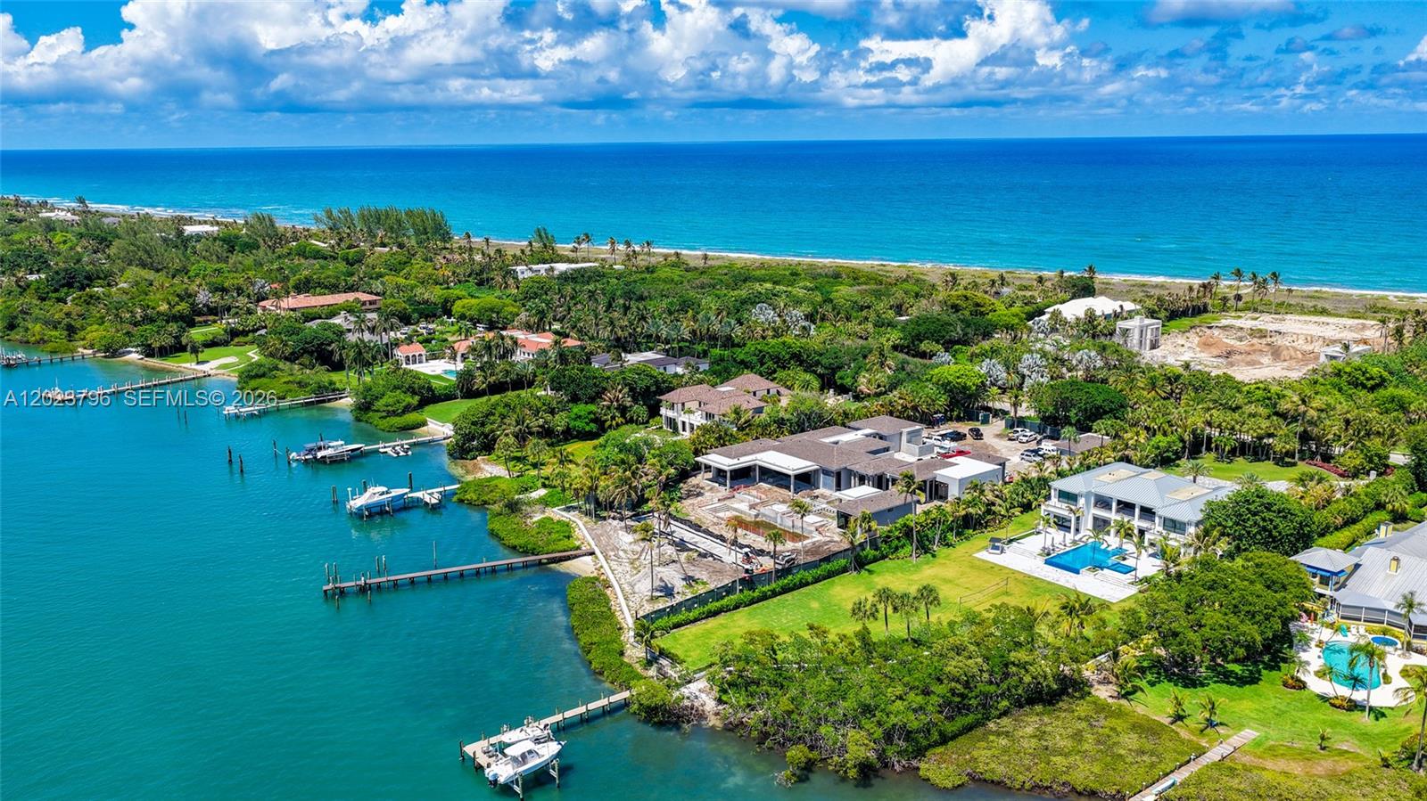 508 S Beach Rd, Jupiter Island FL 33455