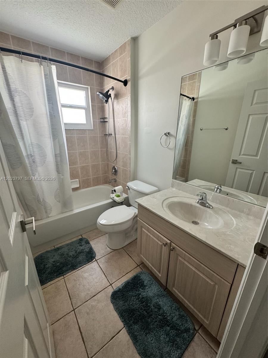 156 Preserve Drive #156, Royal Palm Beach FL 33411