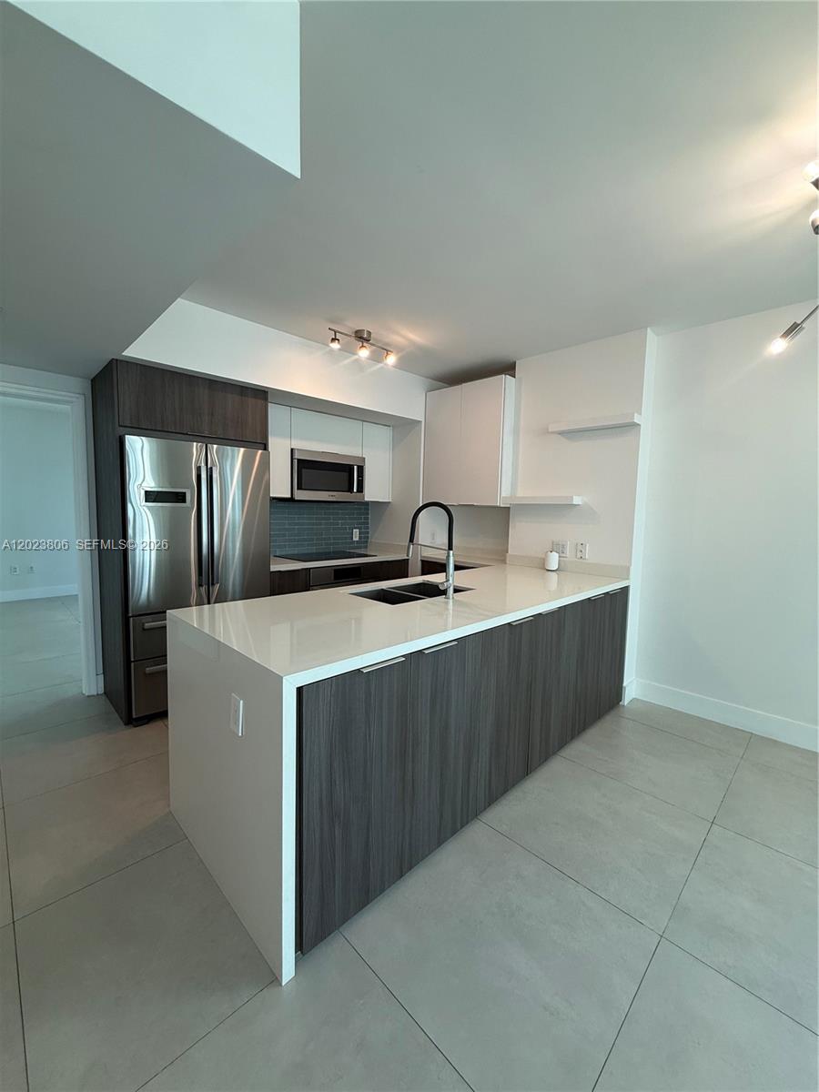 55 SE 6th St #1710, Miami FL 33131