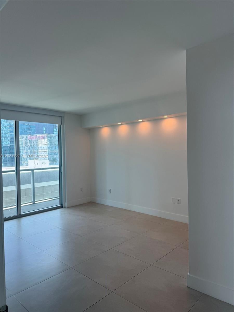55 SE 6th St #1710, Miami FL 33131