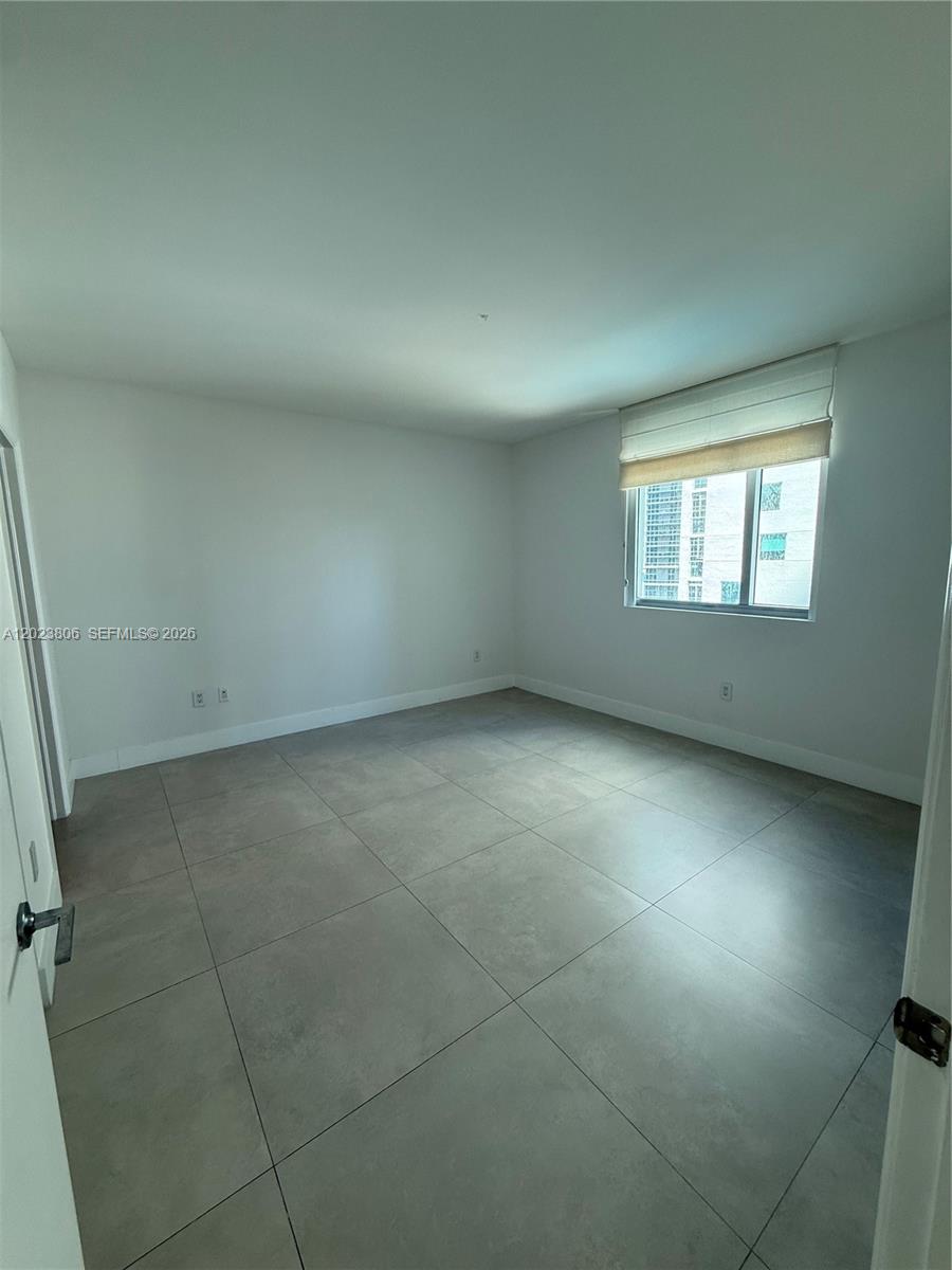 55 SE 6th St #1710, Miami FL 33131
