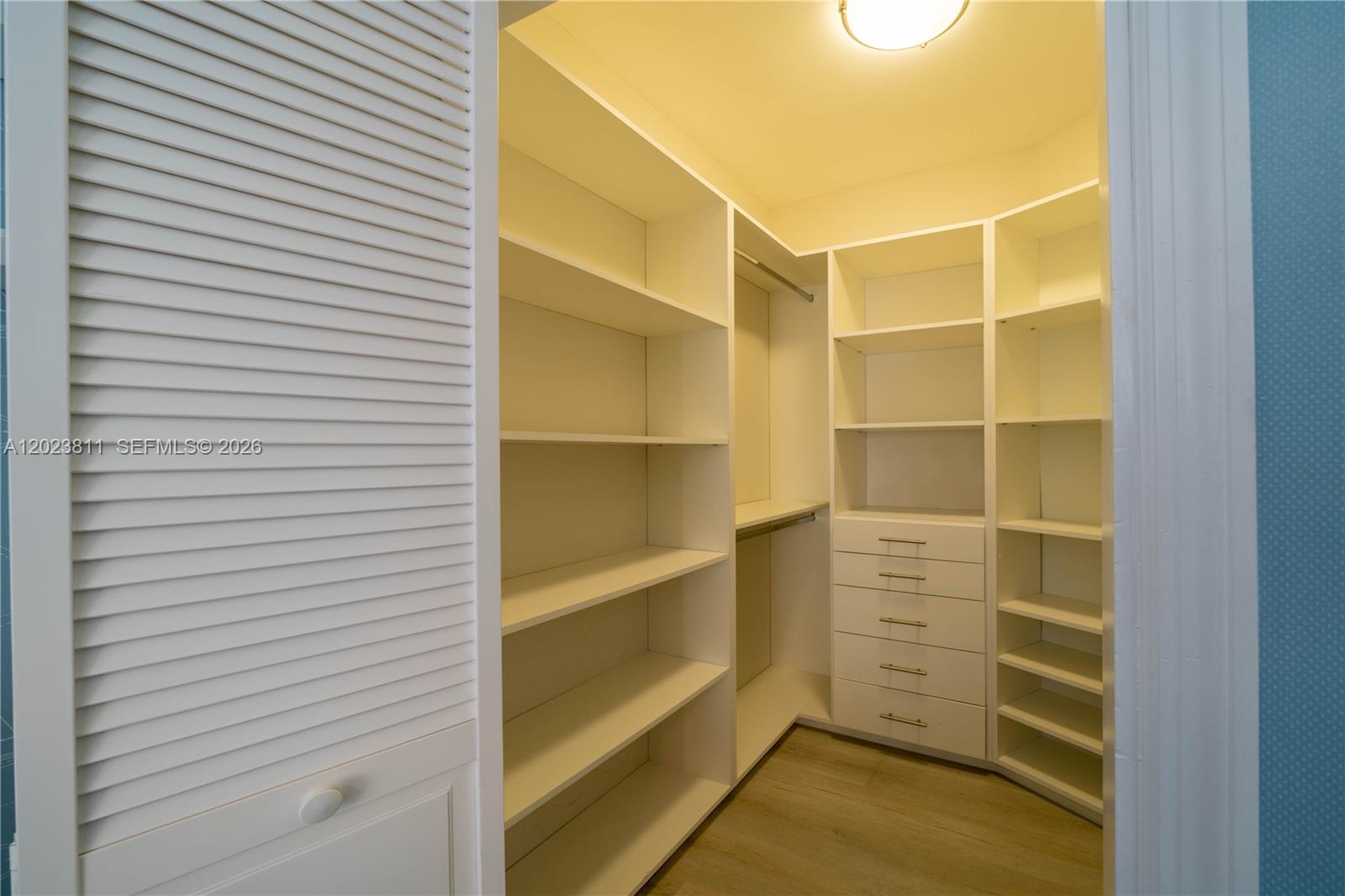 19900 E Country Club Dr #1120, Aventura FL 33180