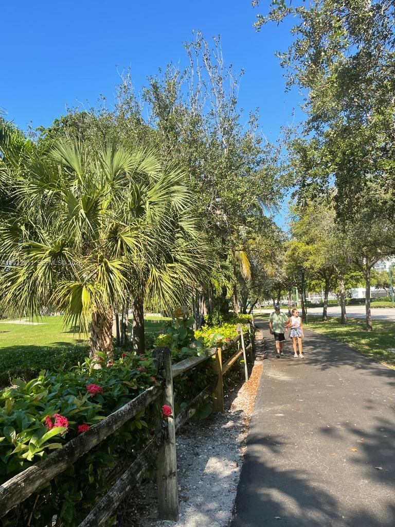 19900 E Country Club Dr #1120, Aventura FL 33180