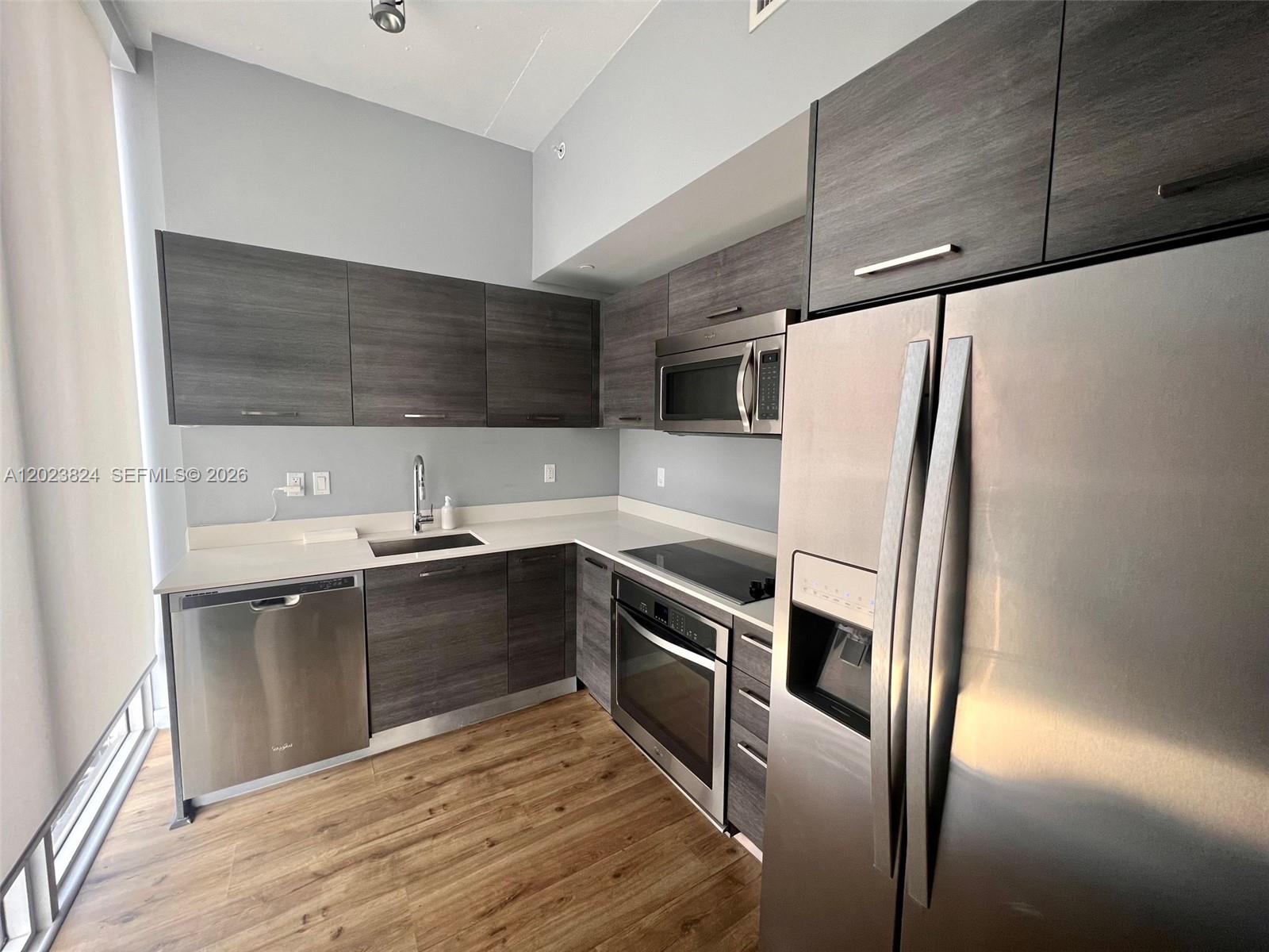 151 SE 1st St #810, Miami FL 33131