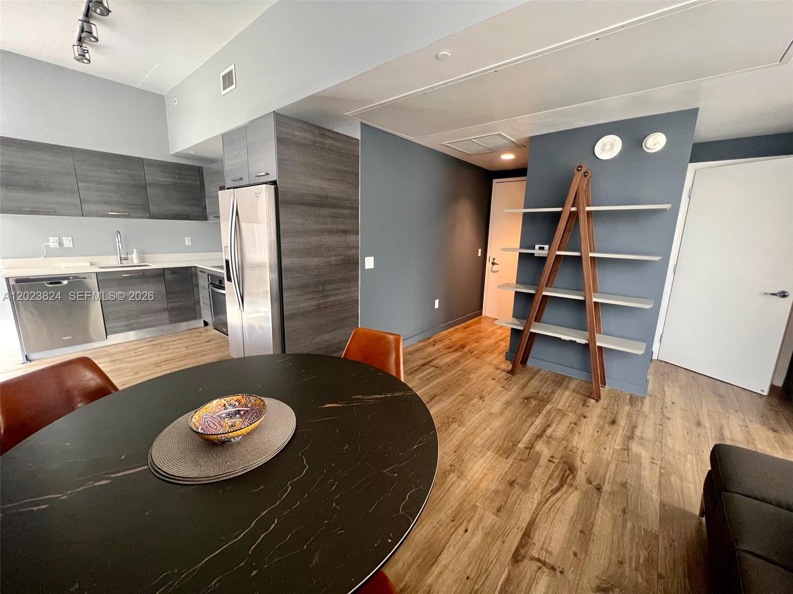 151 SE 1st St #810, Miami FL 33131