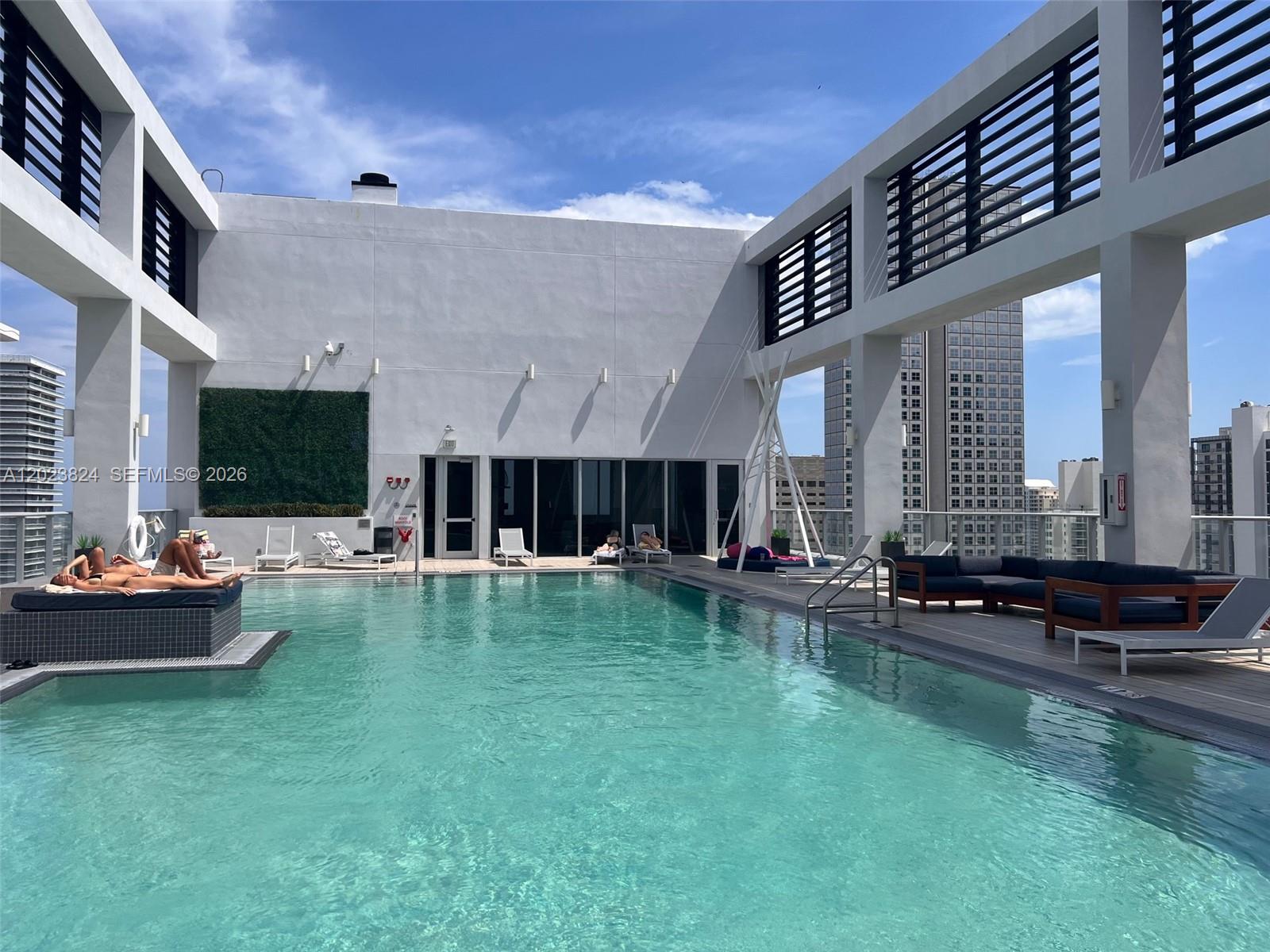 151 SE 1st St #810, Miami FL 33131