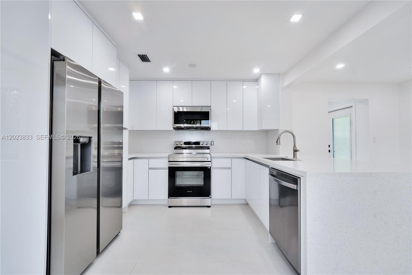 6566 SW 35th St, Miami FL 33155