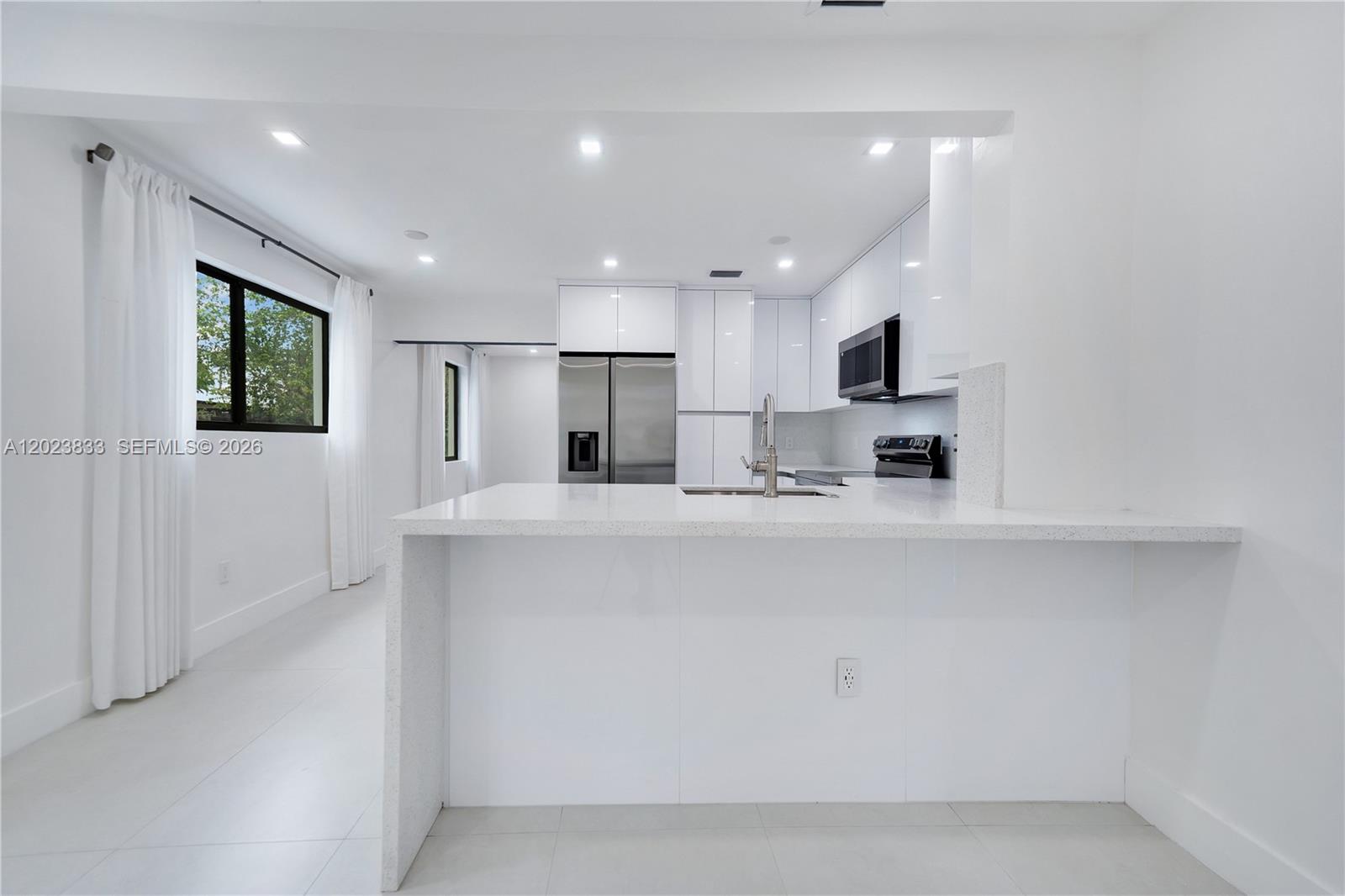 6566 SW 35th St, Miami FL 33155