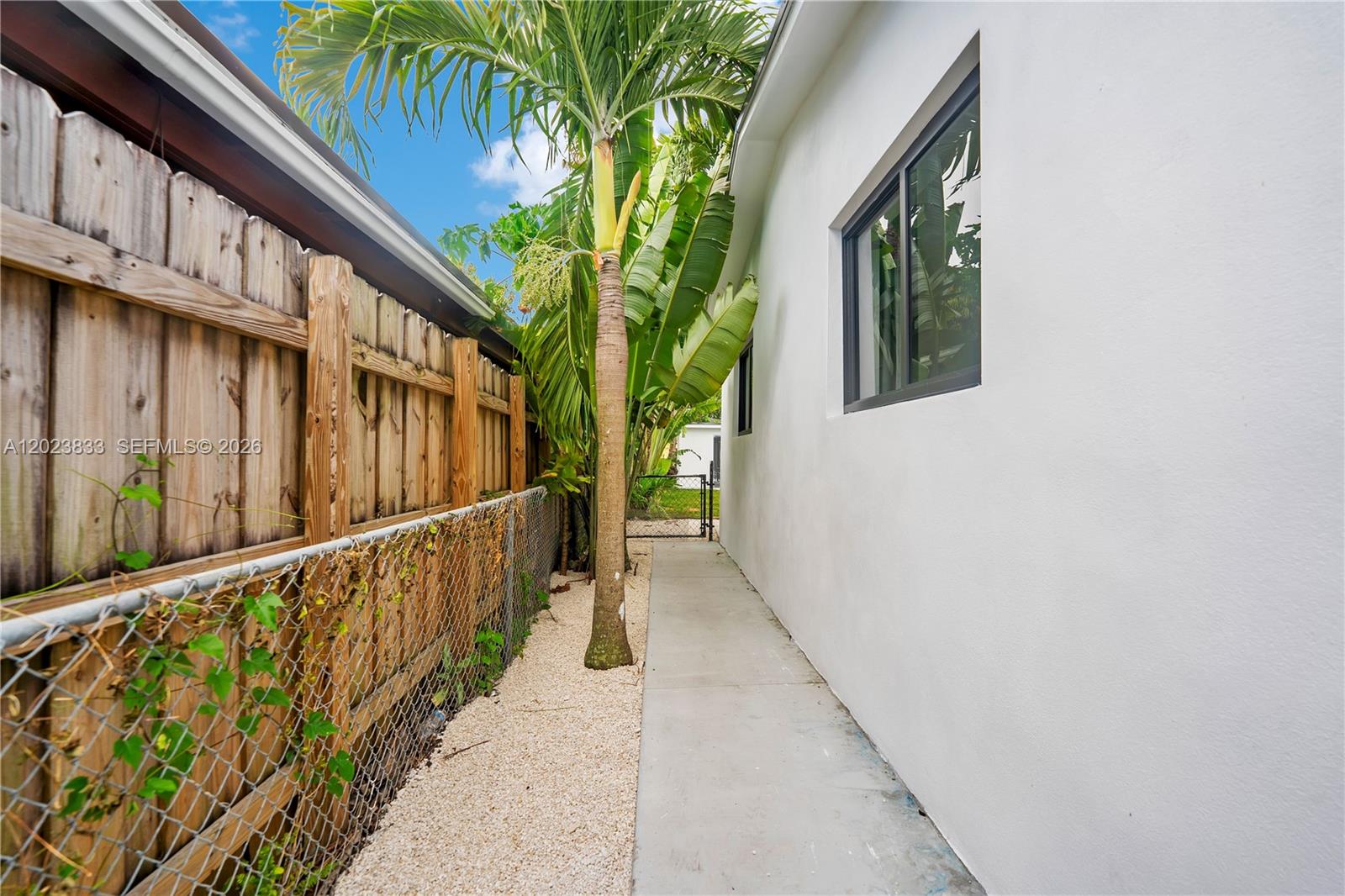 6566 SW 35th St, Miami FL 33155