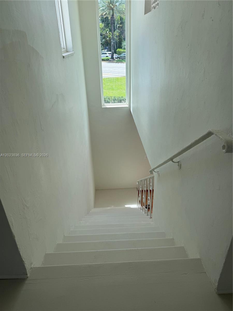 6312 Alton Rd, Miami Beach FL 33141