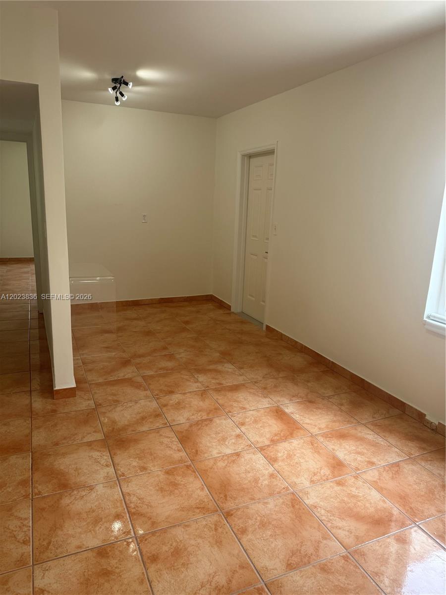 6312 Alton Rd, Miami Beach FL 33141