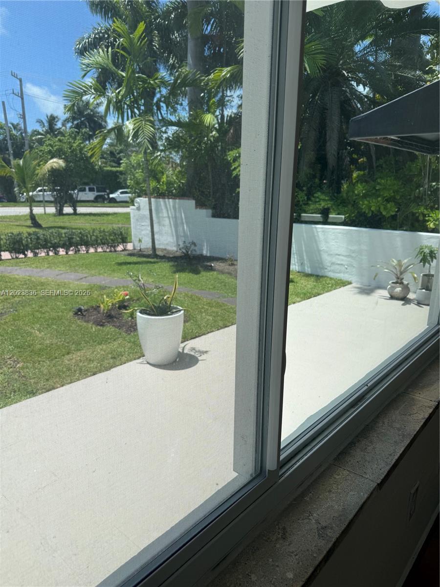 6312 Alton Rd, Miami Beach FL 33141