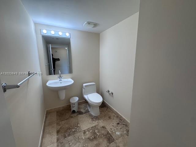 41 SE 5th St #2411, Miami FL 33131
