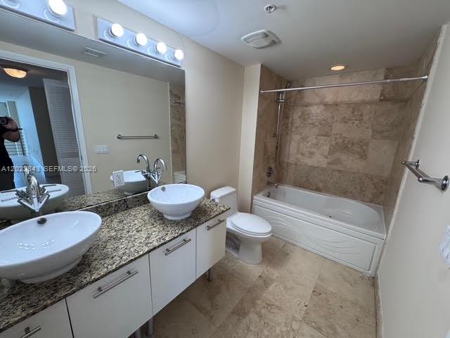 41 SE 5th St #2411, Miami FL 33131