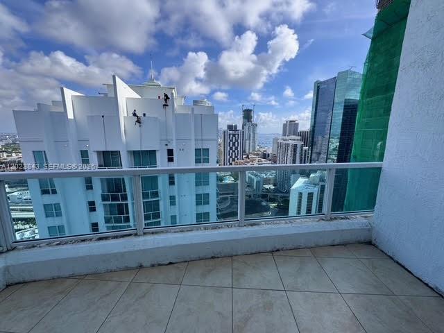41 SE 5th St #2411, Miami FL 33131