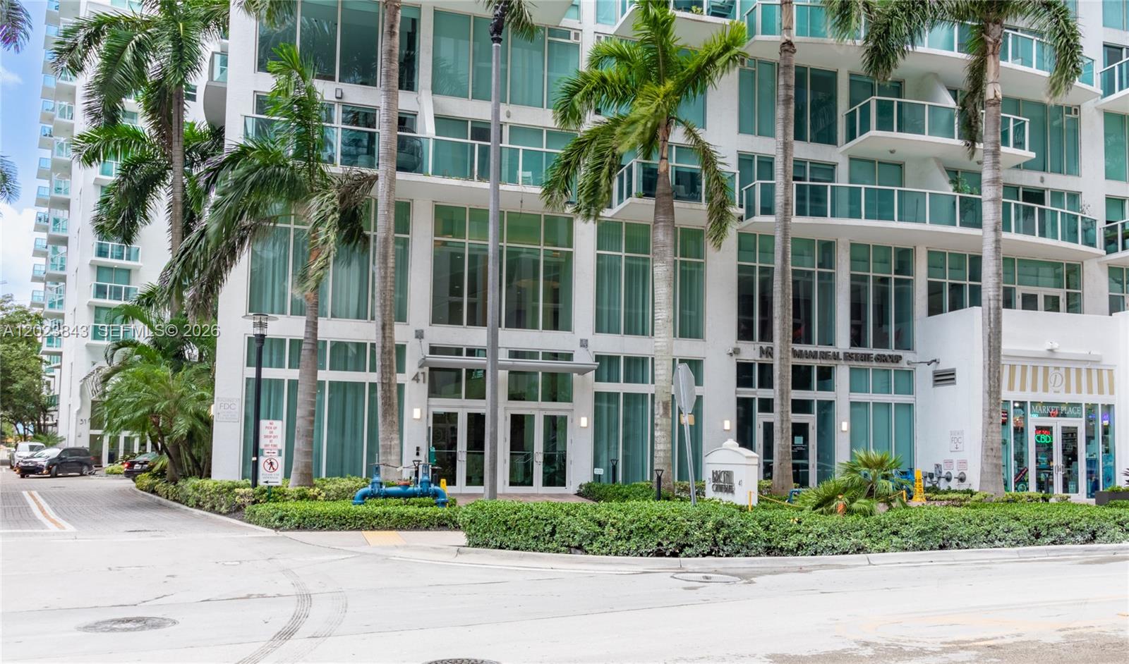 41 SE 5th St #2411, Miami FL 33131