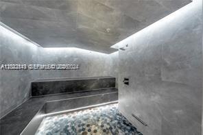 41 SE 5th St #2411, Miami FL 33131