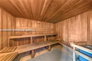 41 SE 5th St #2411, Miami FL 33131
