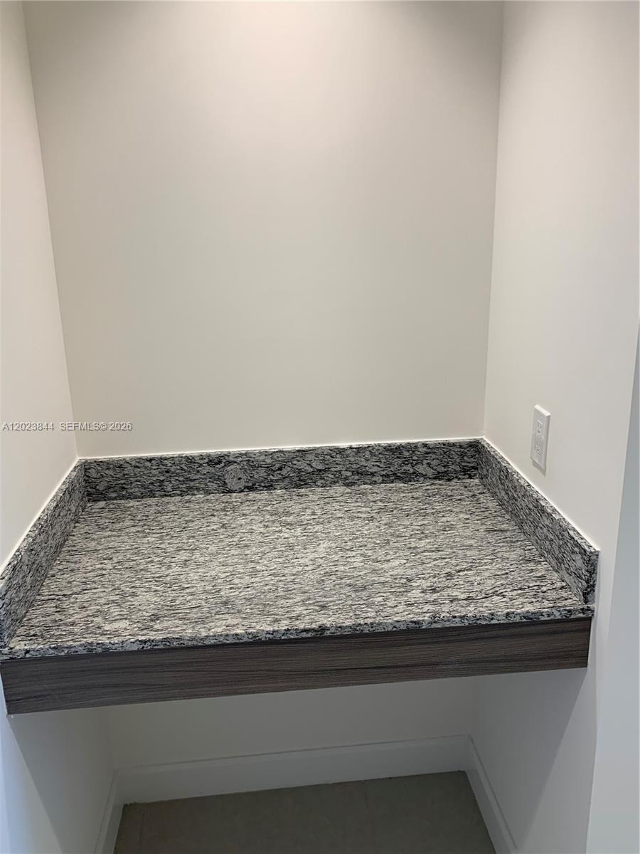 5350 NW 84 Ave #1601, Doral FL 33166