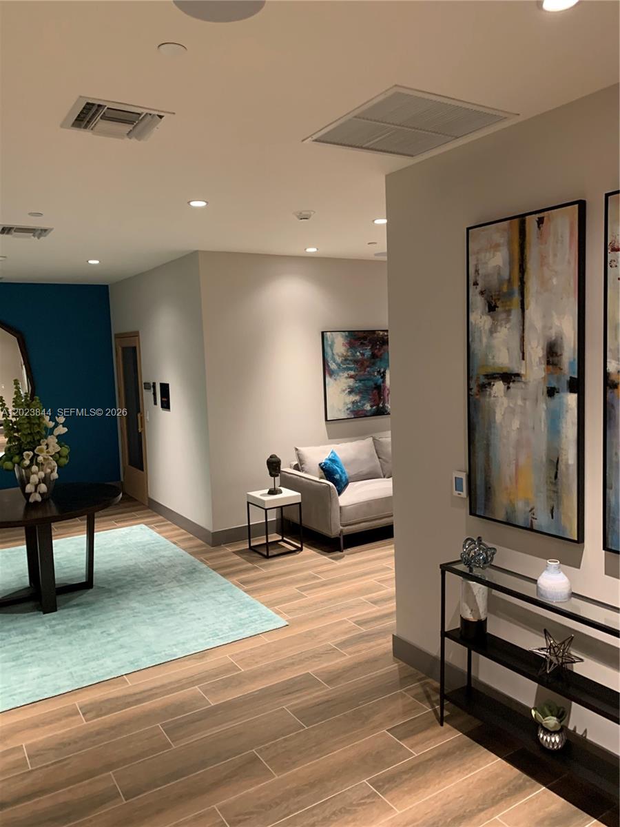 5350 NW 84 Ave #1601, Doral FL 33166