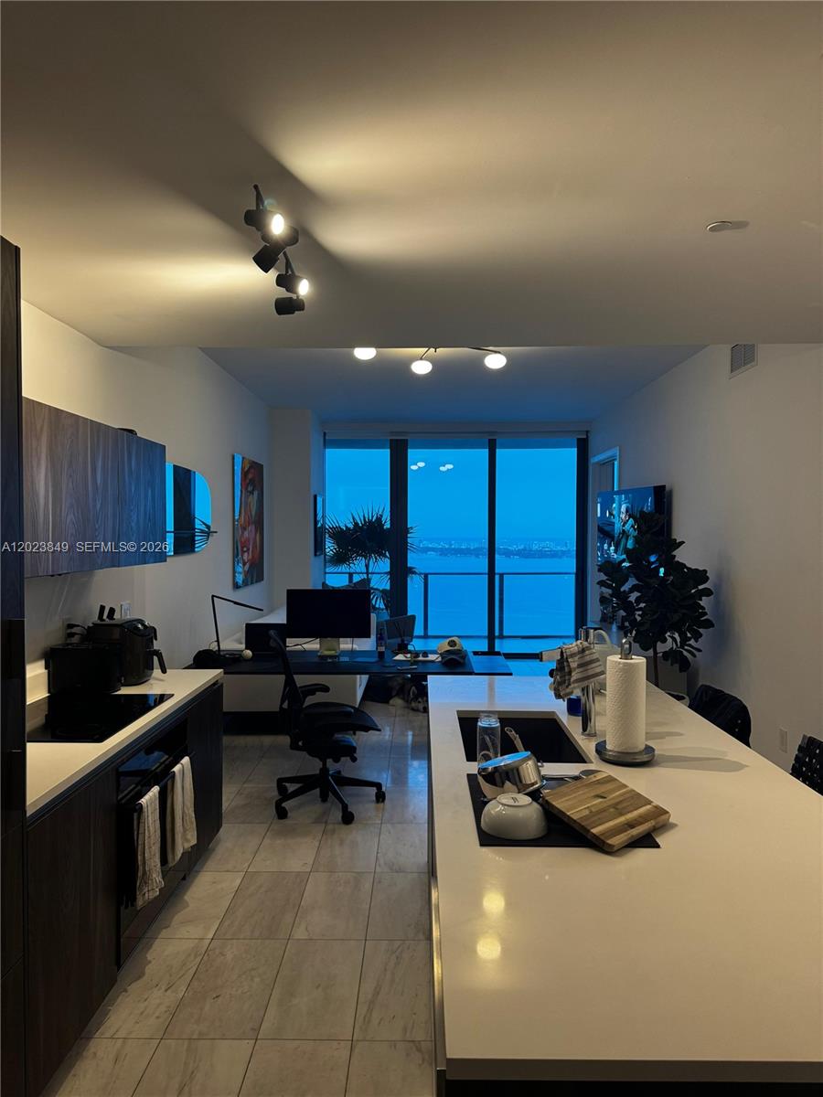 480 NE 31st St #4102, Miami FL 33137