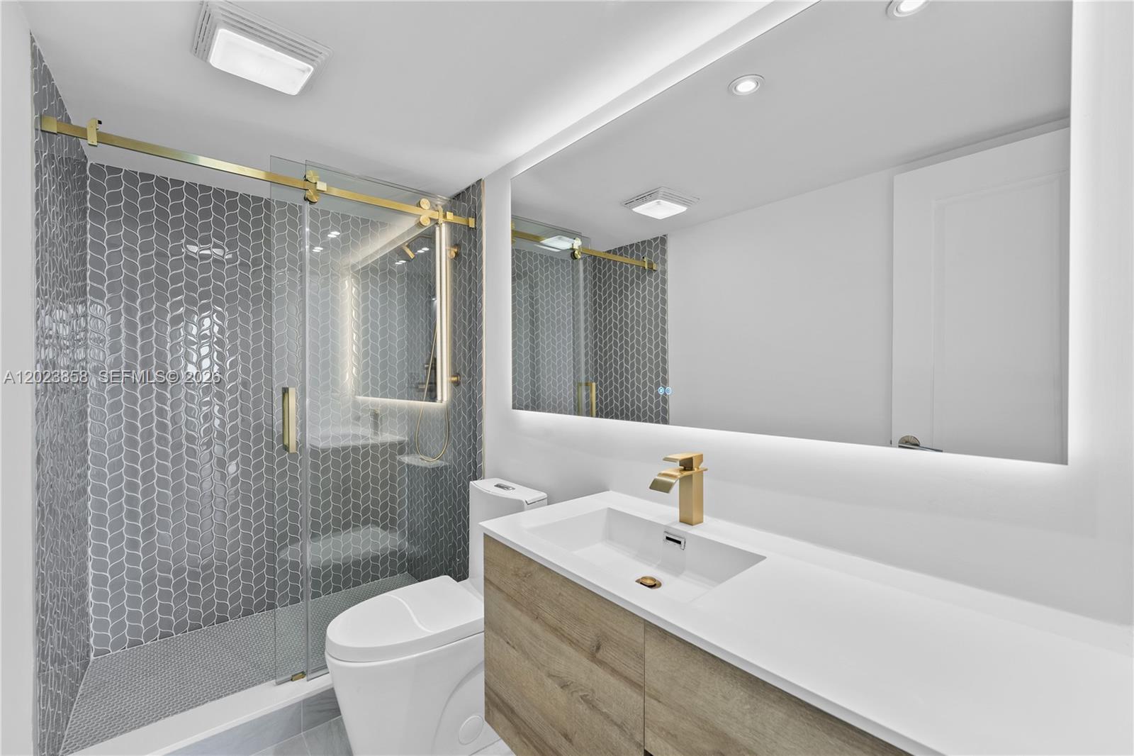 10275 Collins Ave #1035, Bal Harbour FL 33154