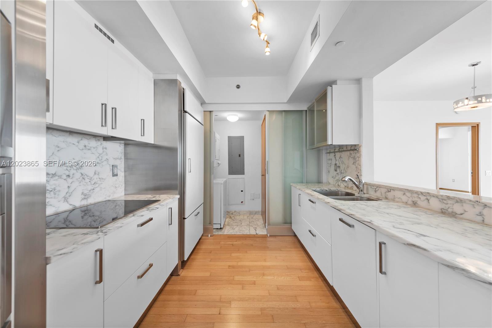 450 Alton Rd #3206, Miami Beach FL 33139